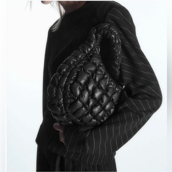 NWT COS Quilted Leather Shoulder Bag Medium Black - Picture 3 of 9